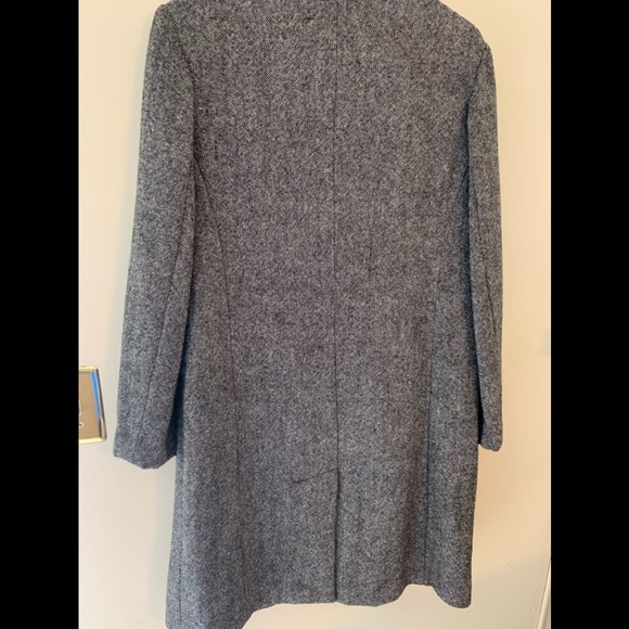 Jaclyn Smith coat - Picture 2 of 5